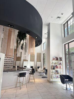 Clean and open atmosphere