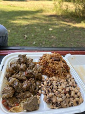 FANTASTIC oxtails, jambalaya, & soul food! $13 w/canned drink. Who would have thought such deliciousness could come from a gas station?!?