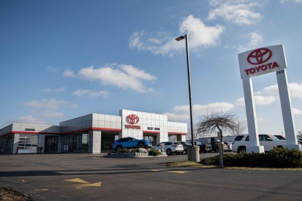 West Herr Toyota of Canandaigua