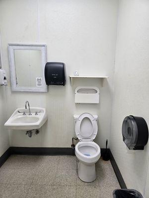 Thomas Lawancare and Janitorial Service