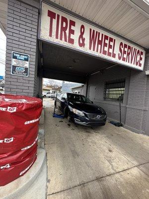Tire & Wheel Service