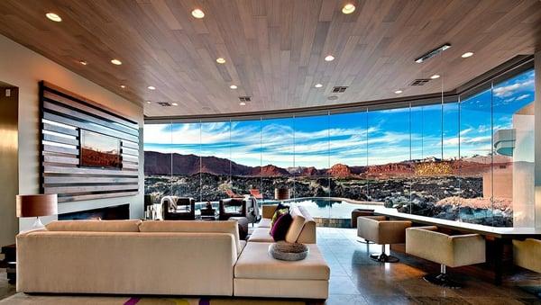 Representing fine properties and discerning buyers