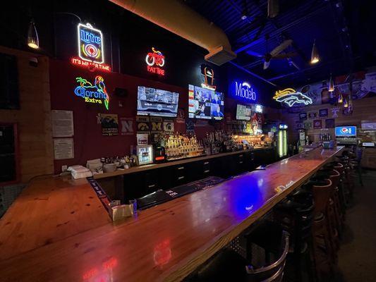 Parrott's Sports Grille