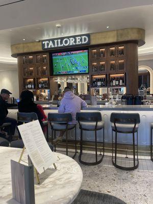 Bar area (located in Westin lobby)