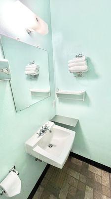 Very cool mid-century bathroom fixtures