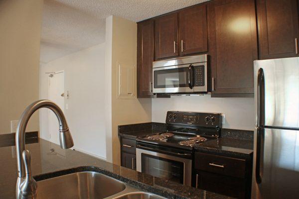 Lexington Hills Apartments