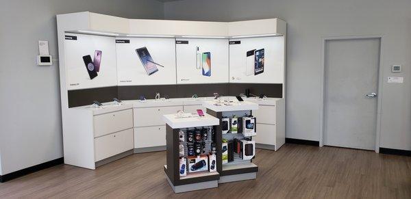 Russell Cellular-Verizon Authorized Retailer
