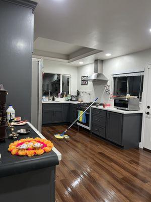 Happy face house cleaner