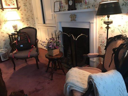 Widow Kip's Country Inn