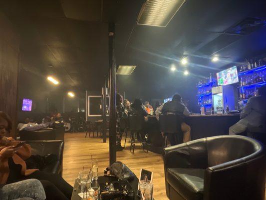 Bar, duo live band, seating