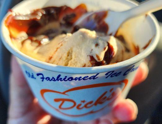 Kona ice cream sundae w/hot fudge (3/19/24)