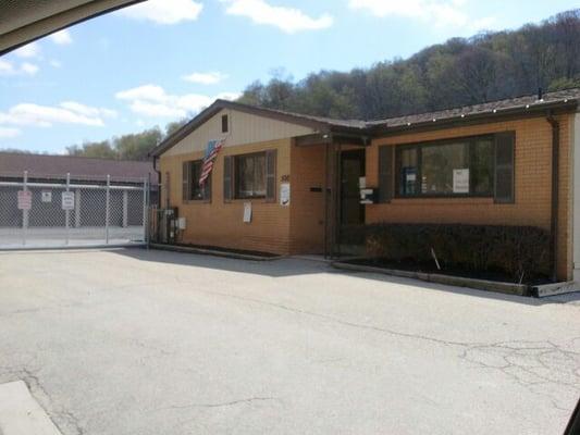 Nothing fancy as far as looks go, but don't judge a storage company by it's front office.