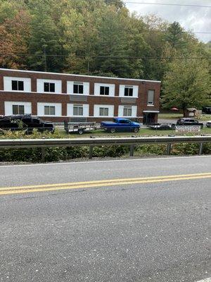 Hatfield Trail Lodging