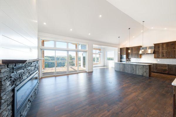 Kitchen & Living Space