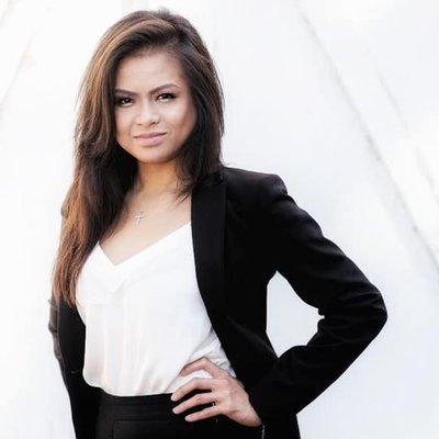 Nanc Nguyen here is a Vietnamese Speaking Mortgage Lender