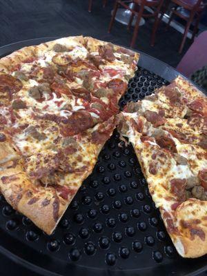 Greek’s Pizzeria & Tavern - South Terre Haute