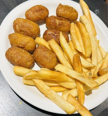 Kids mini Kids Corn Dogs & Fries!