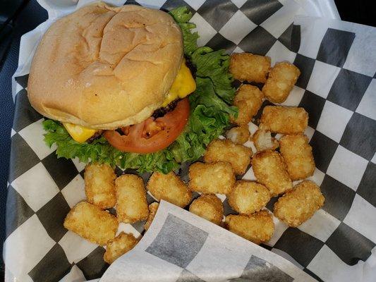 Great tasting burger made fresh.. 2 Salutes