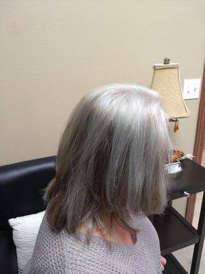 Transition from brunette to natural gray