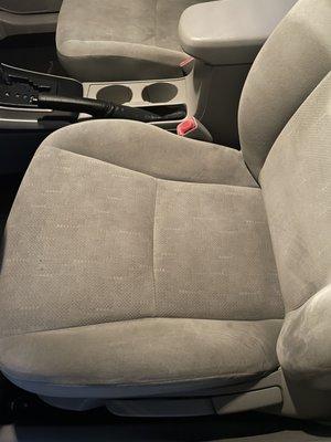 Front seats look brand new!