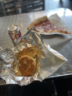 La Amistad Pizzeria & Grill