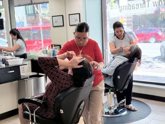 Style EyeBrow Threading