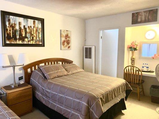 We can accommodate single or double rooms