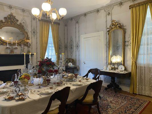 Formal dining room