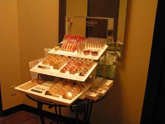 Jane Iredale makeover room