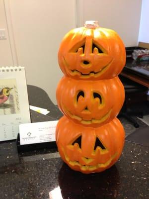 Pearly Bright Dental Linda Yang, DDS