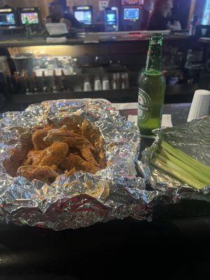 Chicken wings with Harvey sauce