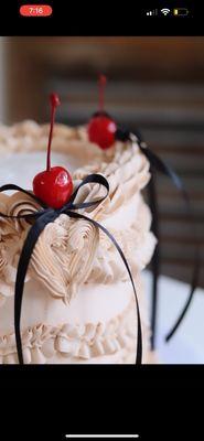 Shot cups Cheese cake Chanel Cake Macaroons Cupcakes Cake pops Cookies Flan Red velvet Birthday Mother's Day