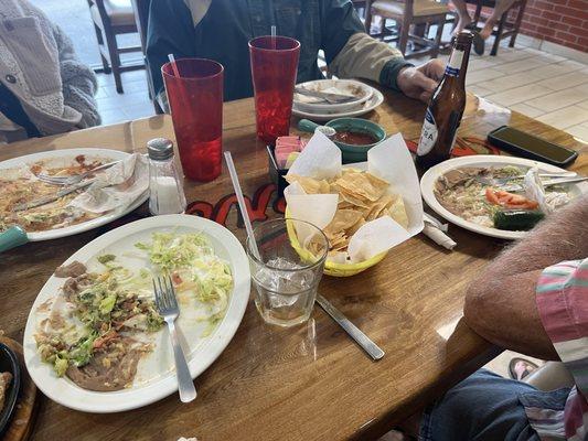 Waited 20 min for the check They never brought our check We had to ask for it at the counter