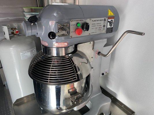 NOT A HOBART MIXER (invoice states otherwise)