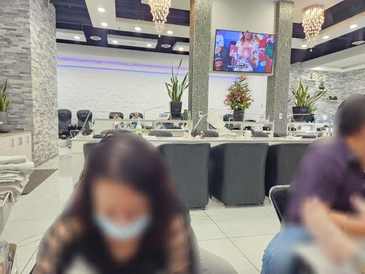 New salon June 2024