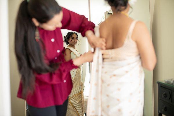 Reena Threading Center