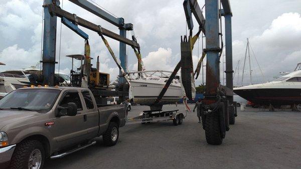 Hurricane Cove Marina & Boatyard