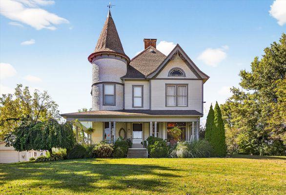 Brittany Lewis - Key Associates Signature Realty