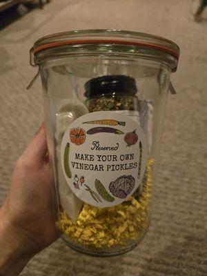 Quick pickling kit in a Weck jar