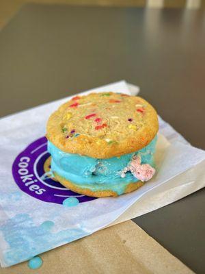 Insomnia Cookies