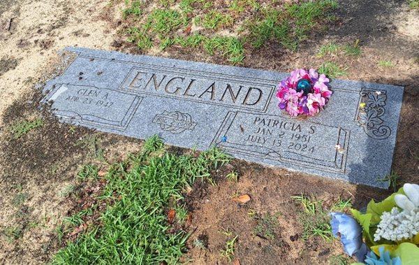 Snelgrove Memorials