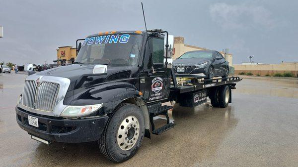 Mena Towing & Recovery