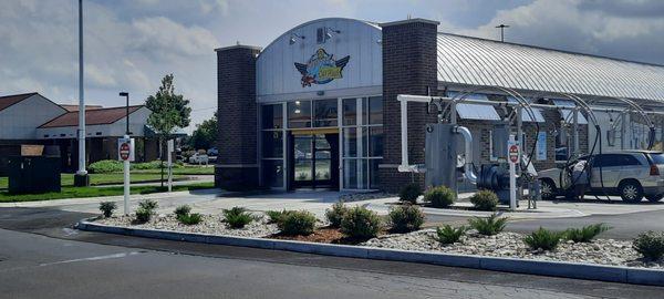 Flying Ace Express Car Wash - Hamilton West