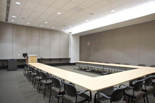 Seattle-Tacoma International Airport (SEA)