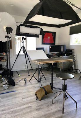 Lighting all dialed in, new reclaimed wood posing table made, client on the way.