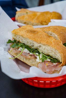 Mortadella - IG: @nelson_eats