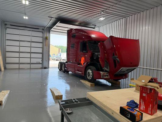 DJ Truck Repair