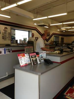 Les Schwab Tire Center