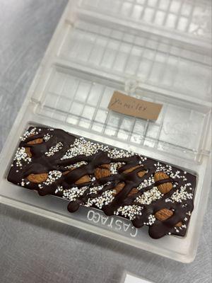Mozna Chocolate