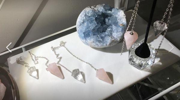 Blues Celestite connecting to the angelic realm. Pendulum, used for yes or no answer, assist in one gaining clarity. Clear energy centers